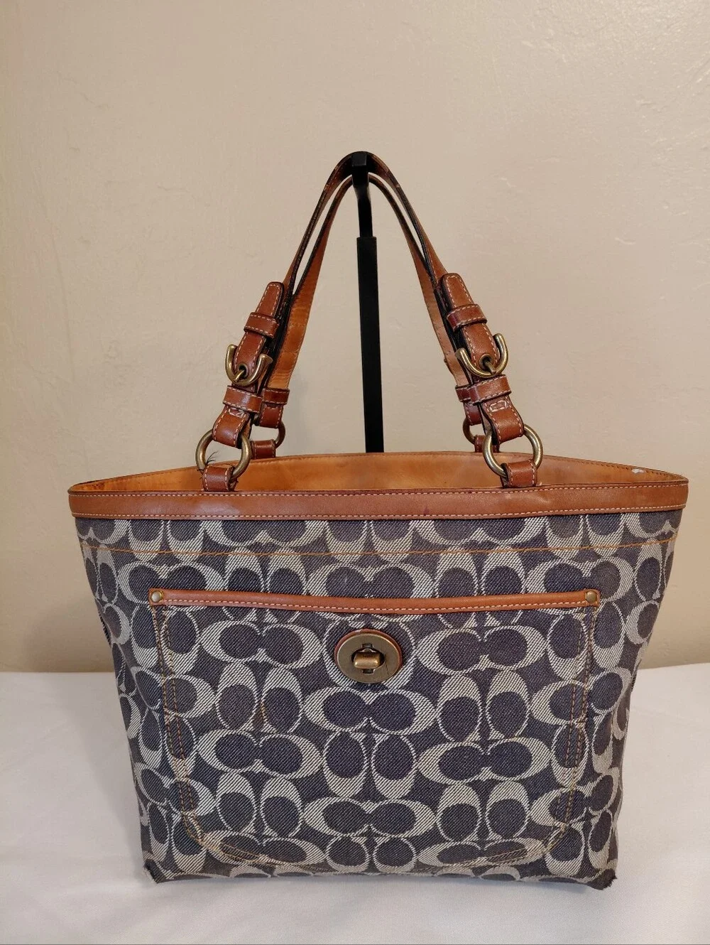 Coach Vintage Denim Signature Turnlock Tote Bag, Style # 7045 - Picture 2 of 14